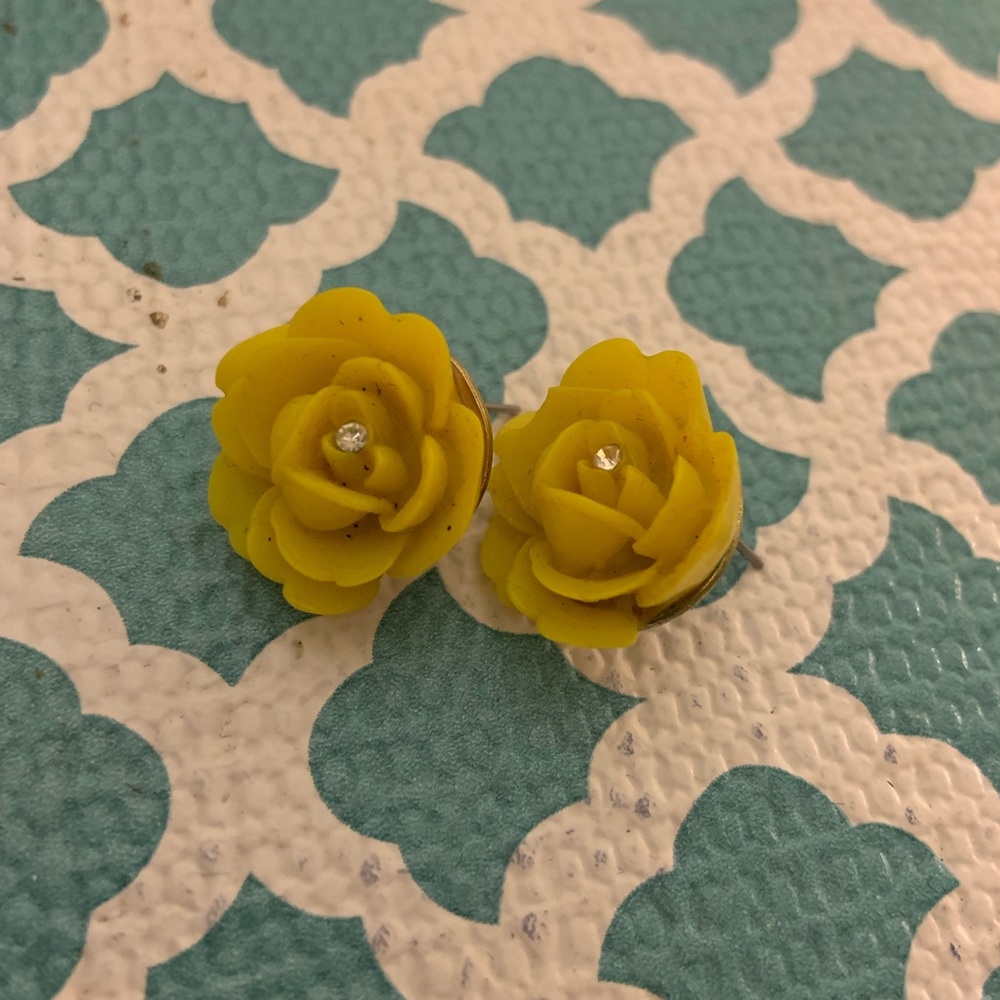 betsey johnson yellow rose earrings